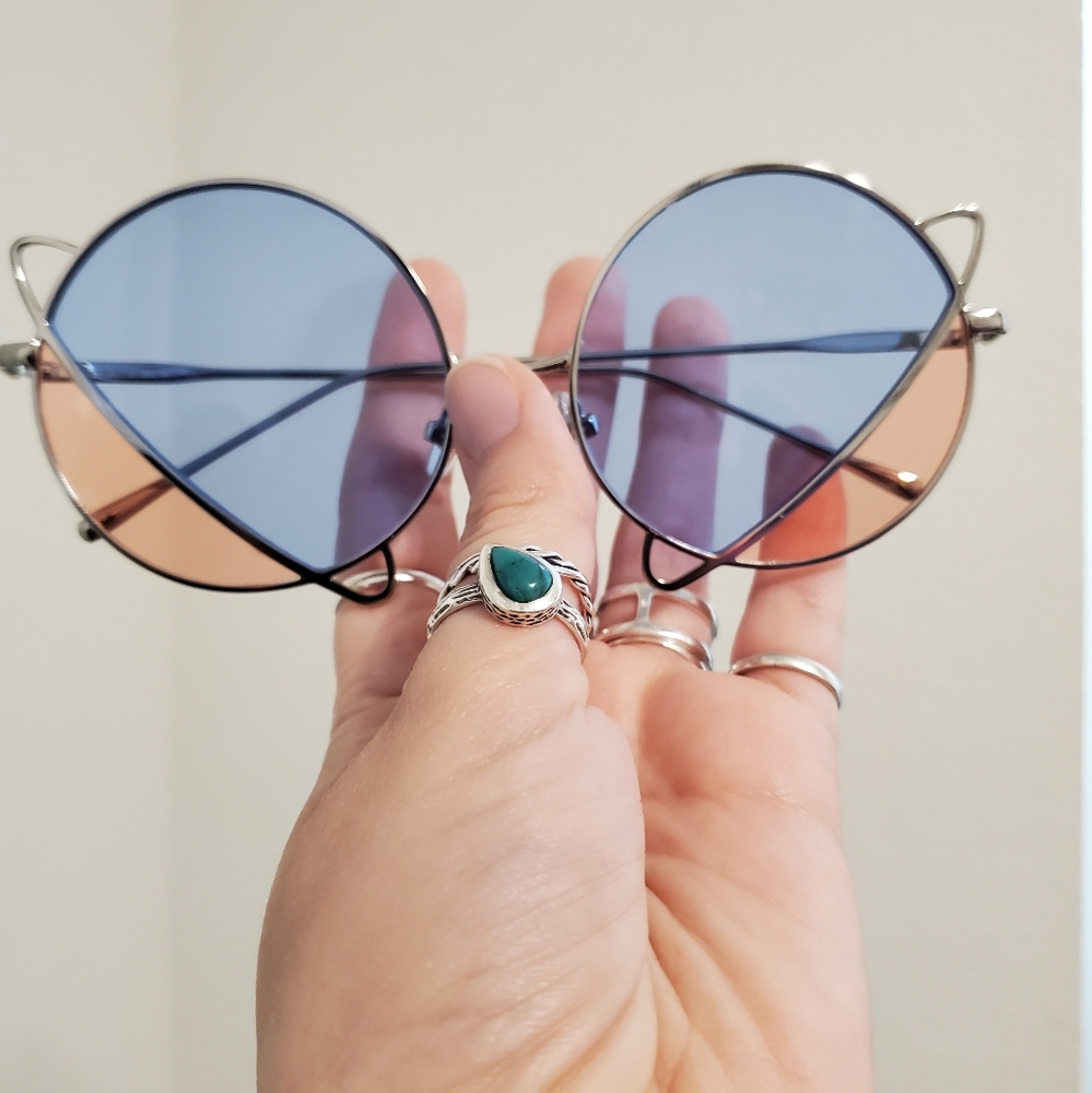 Abstract Two Toned Sunglasses